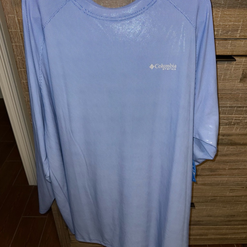 Columbia Navy Blue Patterned Shirt